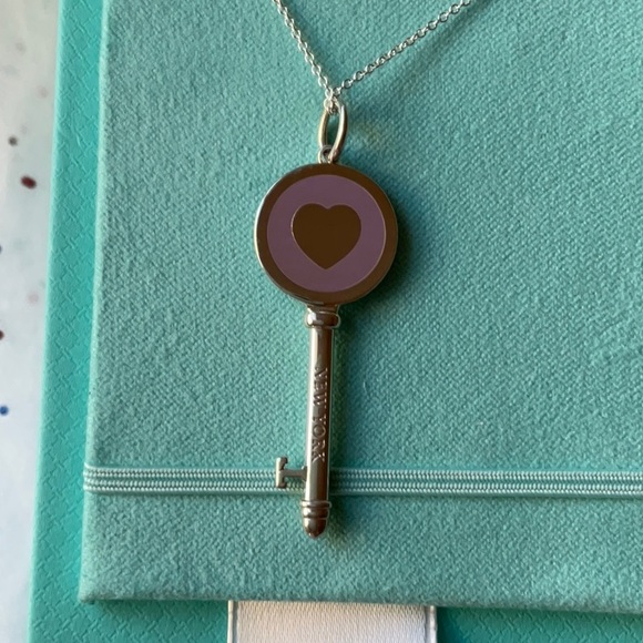 💜 TIFFANY & CO. LAVENDER HEART KEY NECKLACE 💜 - Picture 14 of 16